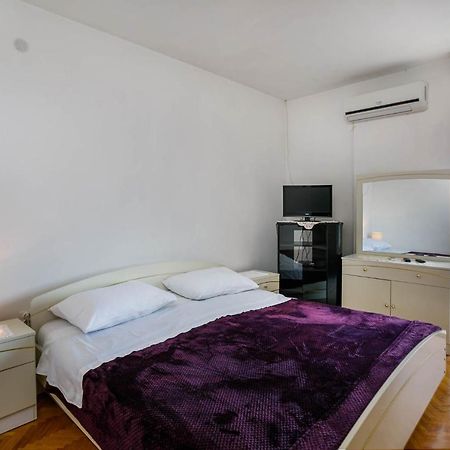 Apartments Mate Balote 54 크르크 외부 사진