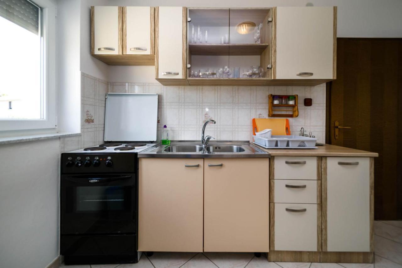 Apartments Mate Balote 54 크르크 외부 사진