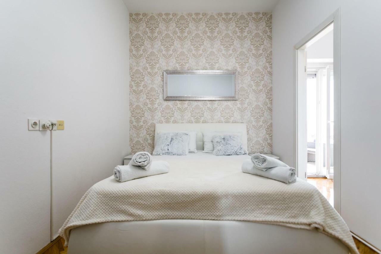 Apartments Mate Balote 54 크르크 외부 사진