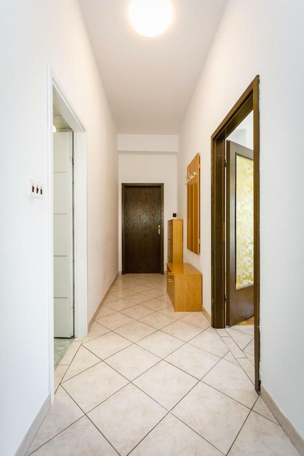 Apartments Mate Balote 54 크르크 외부 사진