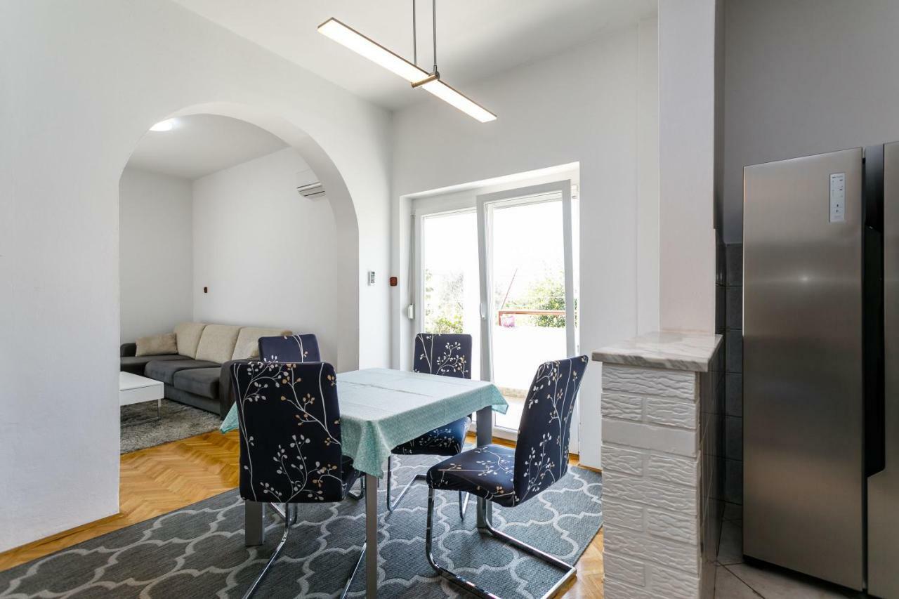 Apartments Mate Balote 54 크르크 외부 사진
